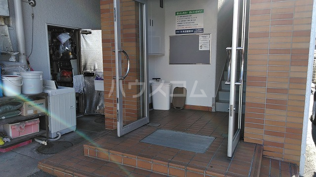 19/28 エントランス