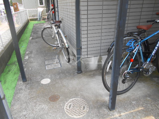 25/30 エントランス