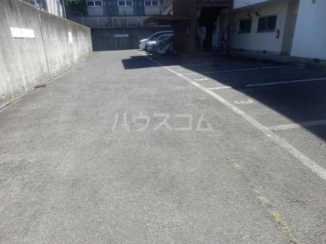 3/4 駐車場