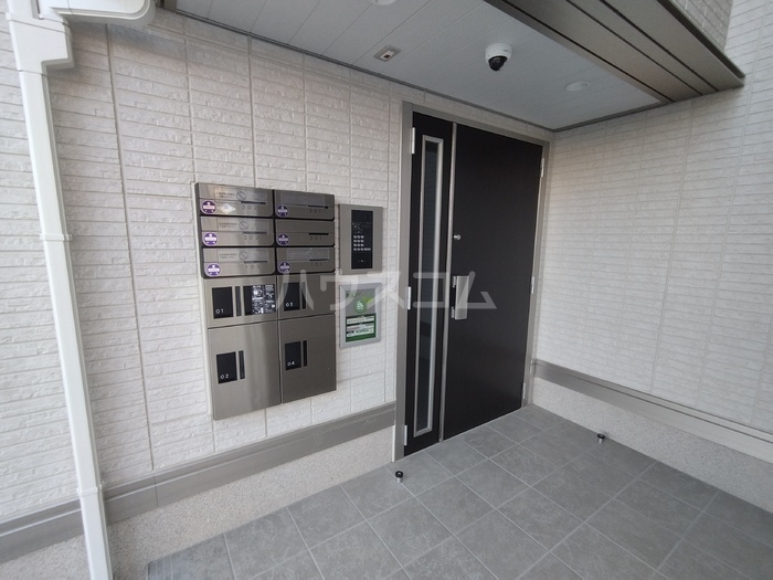 14/25 エントランス