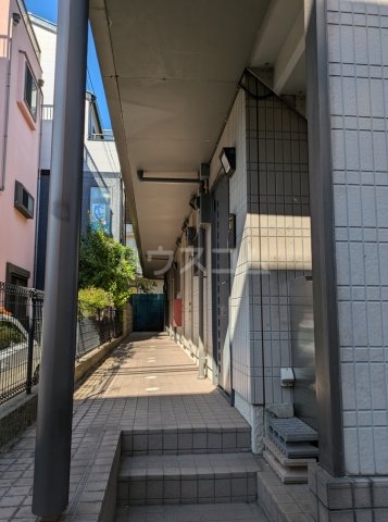 2/2 エントランス