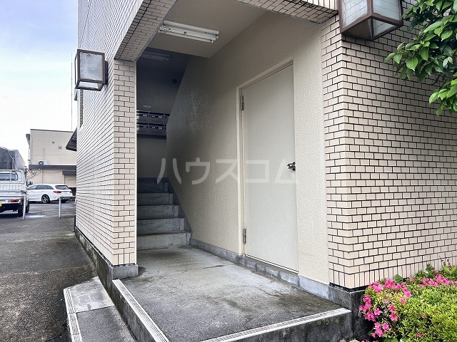 29/30 エントランス