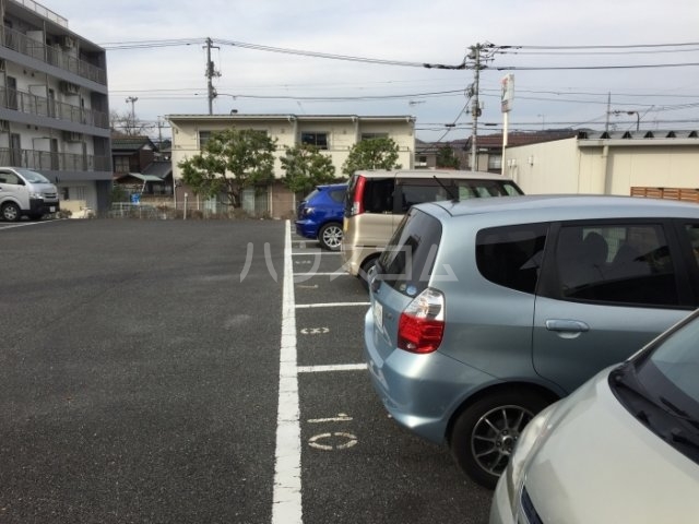 17/27 駐車場