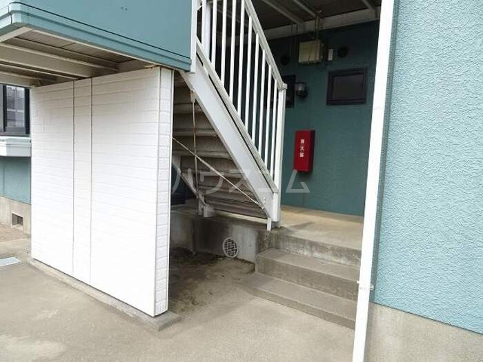 16/20 エントランス