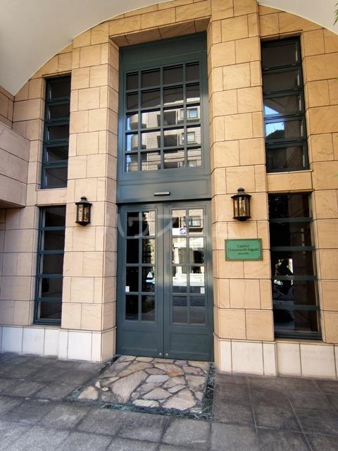 18/28 エントランス