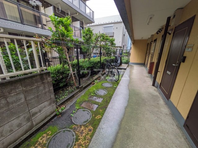 20/29 エントランス