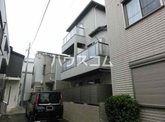 13/23 エントランス