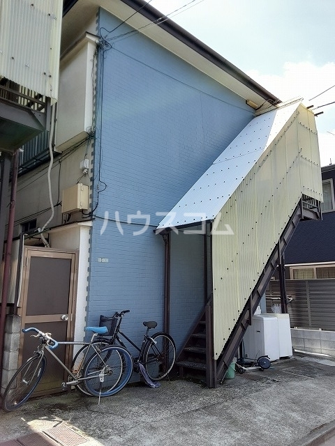 松林コーポの外観
