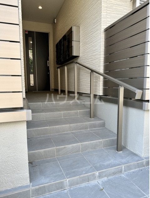 29/30 エントランス