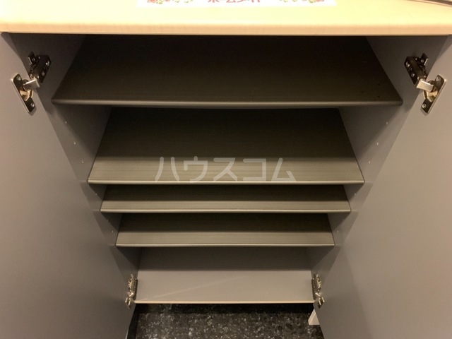 レクサスヴィラの玄関