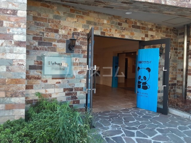 25/28 エントランス