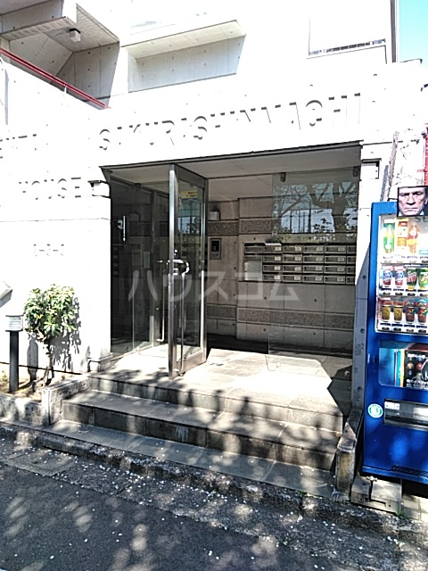 3/5 エントランス