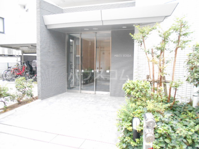 28/30 エントランス