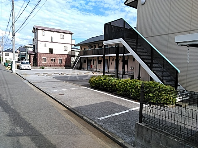 28/30 エントランス