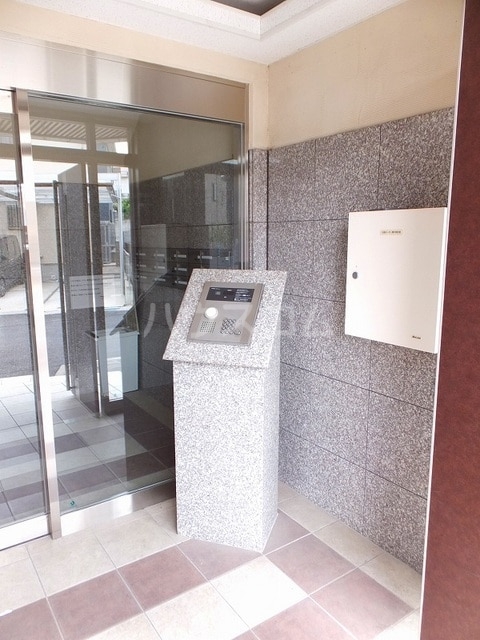 13/20 エントランス