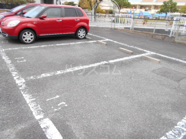 22/30 駐車場