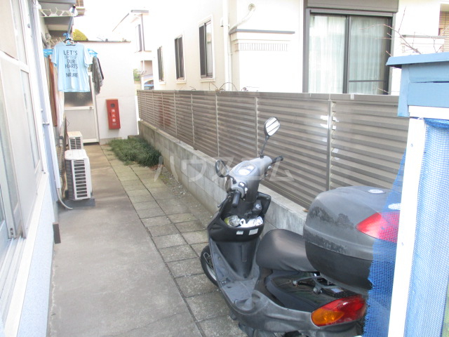 25/30 エントランス