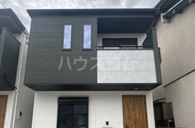 18/22 エントランス