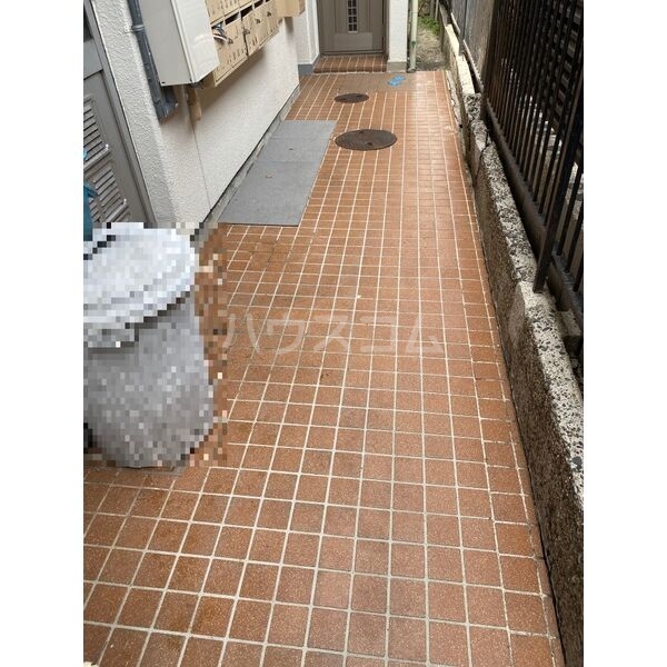 14/16 エントランス