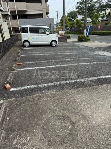 17/27 駐車場