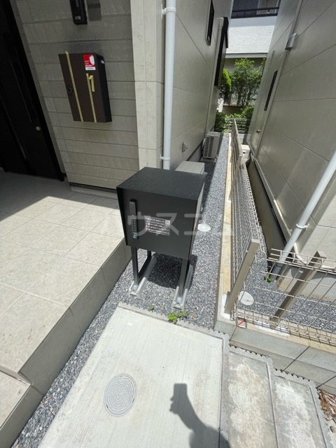 2/4 エントランス