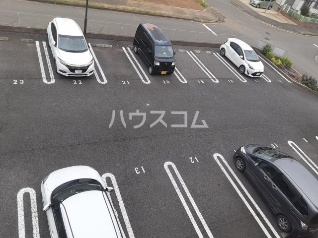 26/30 駐車場