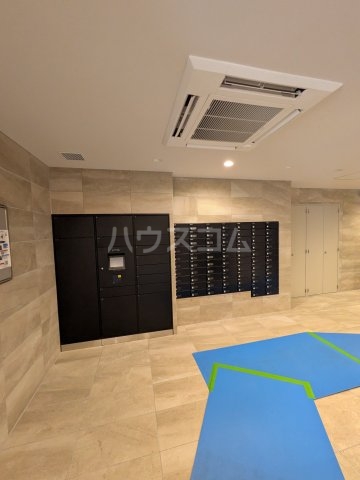 21/30 エントランス