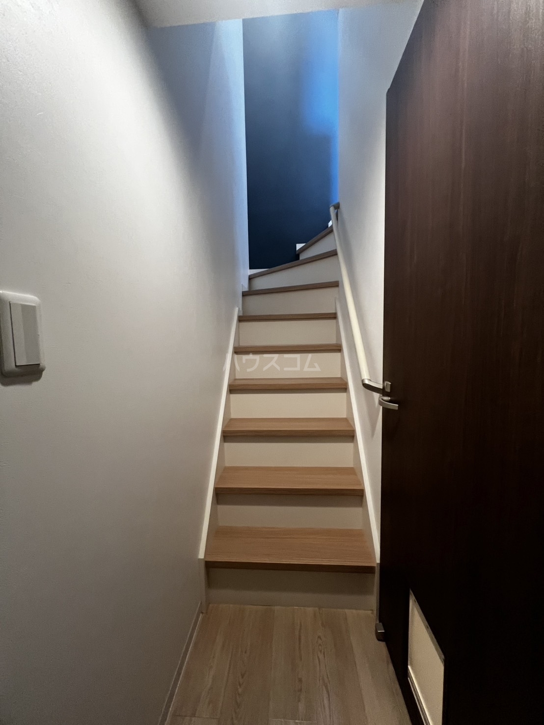 25/30 エントランス