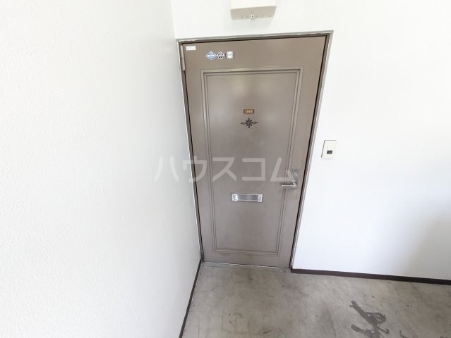 2/3 エントランス