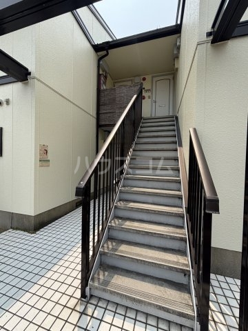 2/3 エントランス