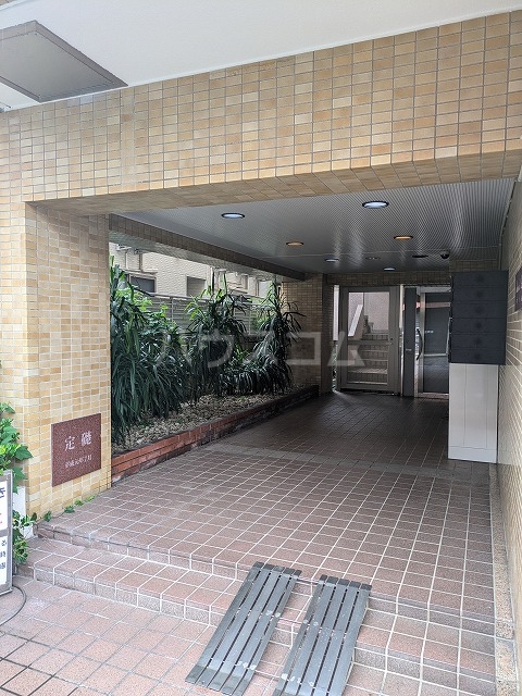 14/21 エントランス