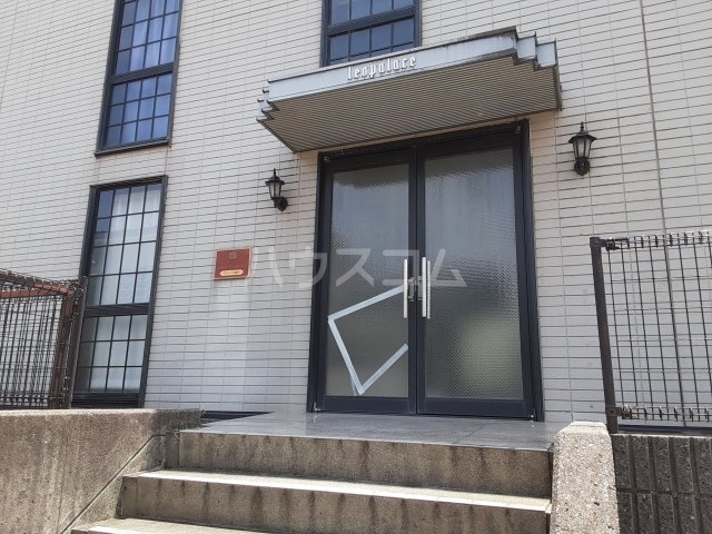 22/24 エントランス