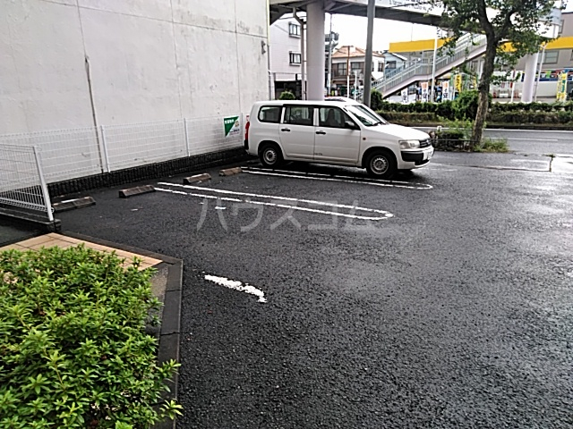 26/30 駐車場