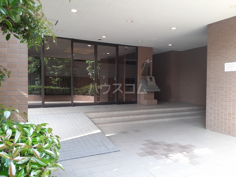 3/4 エントランス