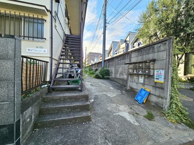 21/27 エントランス