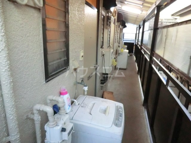 20/30 エントランス