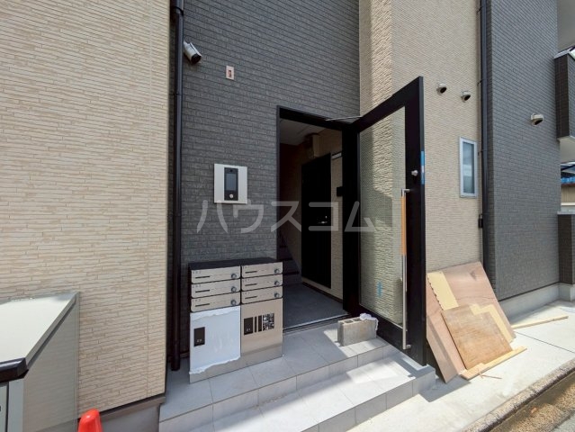 2/5 エントランス