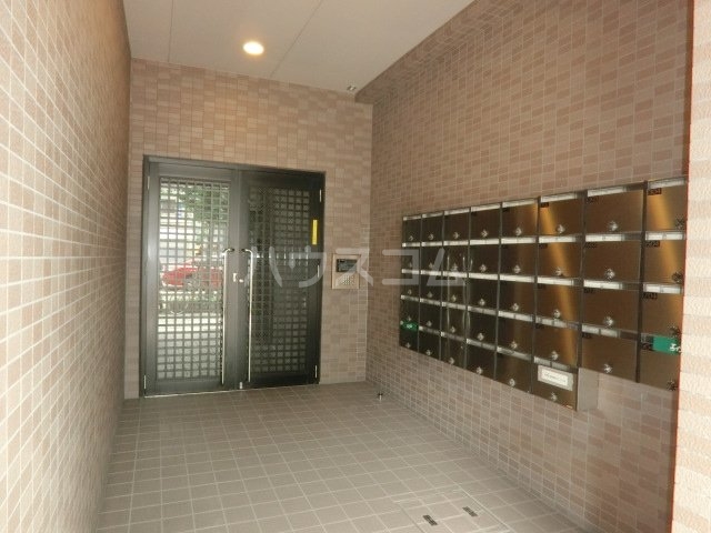 3/8 エントランス