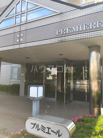 28/30 エントランス