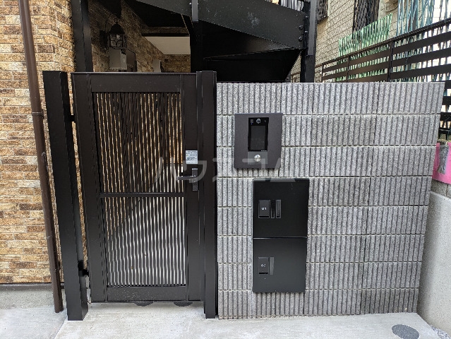 2/5 エントランス