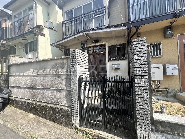 22/30 エントランス