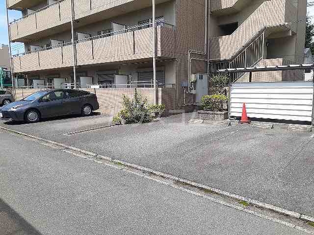 17/25 駐車場