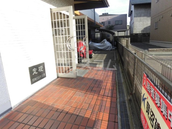 13/24 エントランス