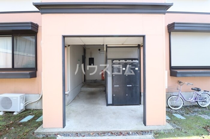 13/16 エントランス