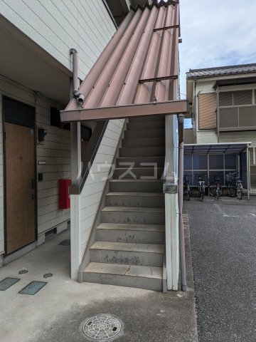 17/27 エントランス