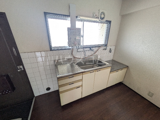 13/30 キッチン