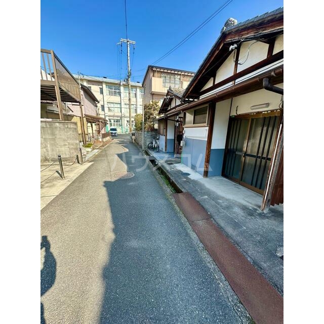 2/2 エントランス