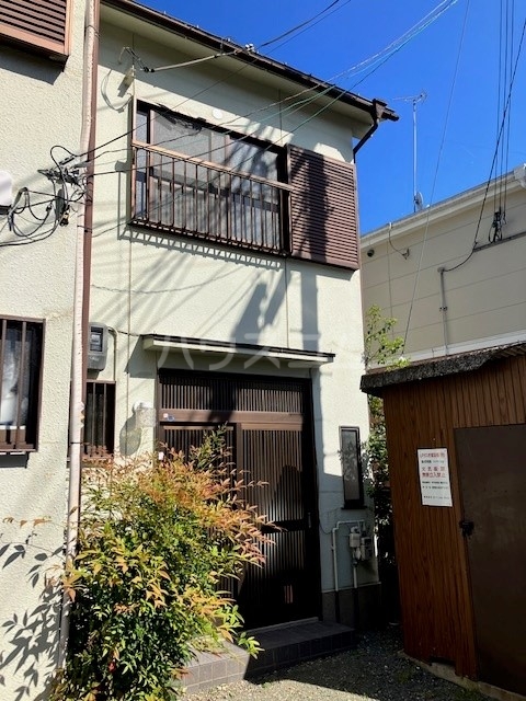 17/17 エントランス