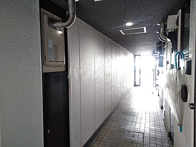 20/30 エントランス