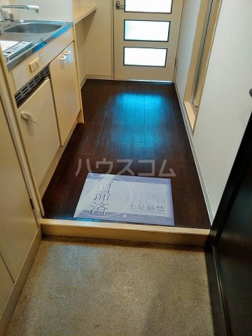 28/30 エントランス